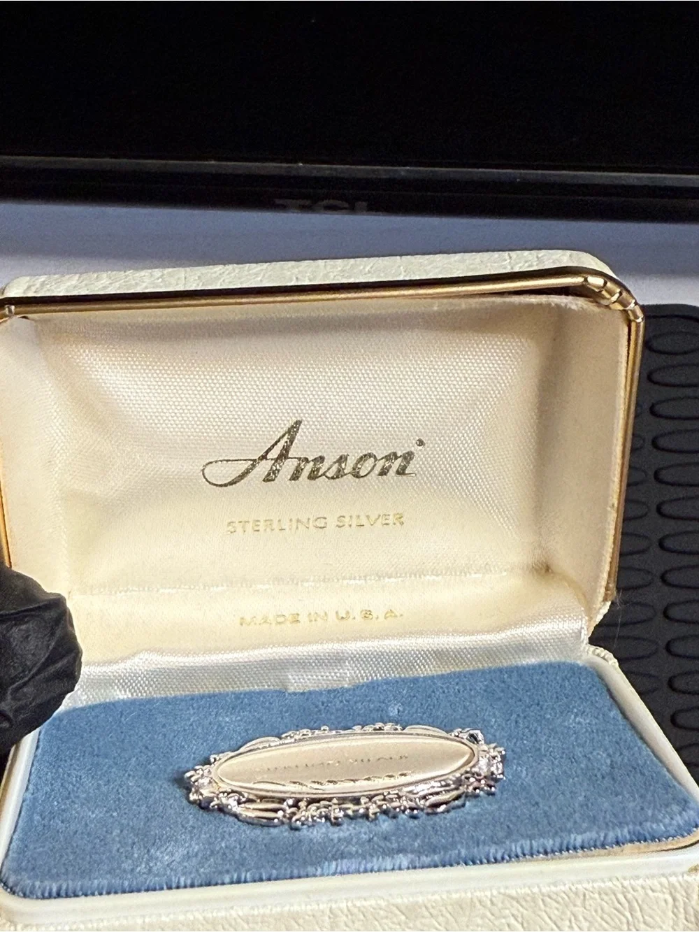 AMO Silver Oval Floral-Edge Brooch